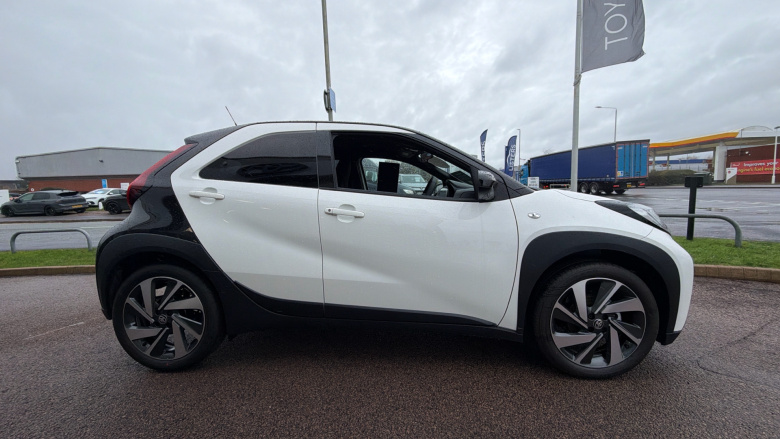 Toyota Aygo X 1.0 VVT-i Edge 5dr Petrol Hatchback